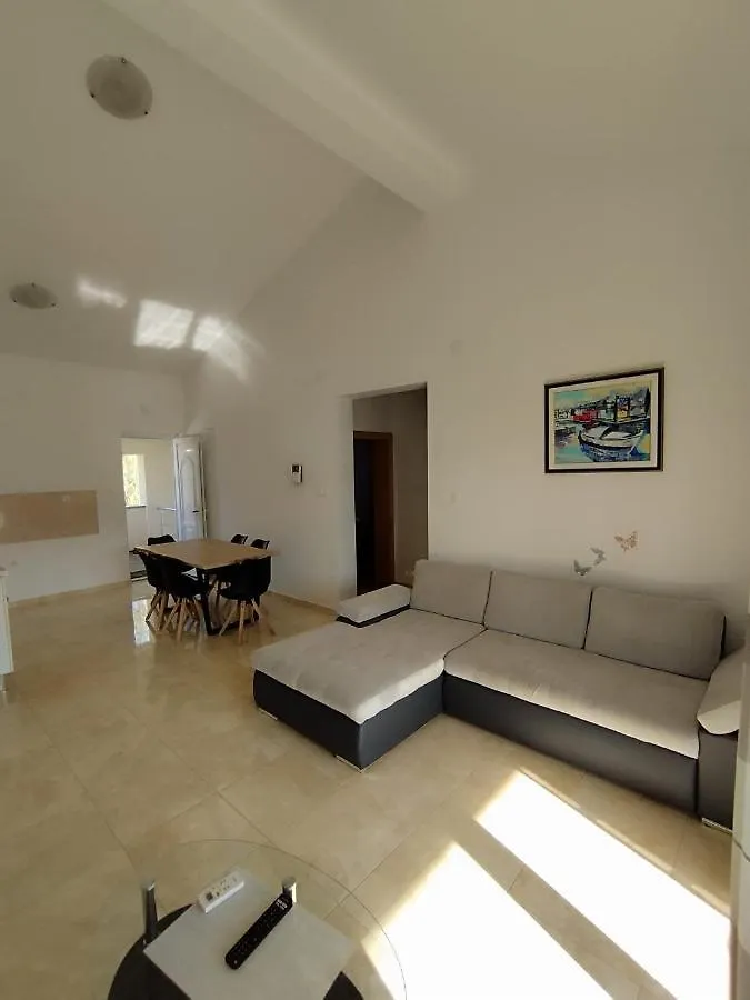 Apartmani Bakran Lopar Croatia